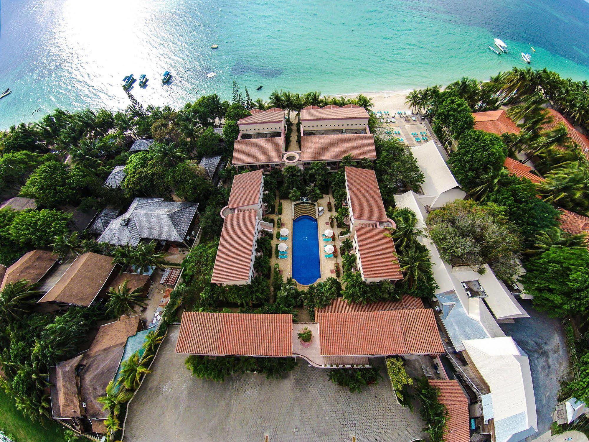 Las Sirenas Hotel And Condos 웨스트 베이 외부 사진